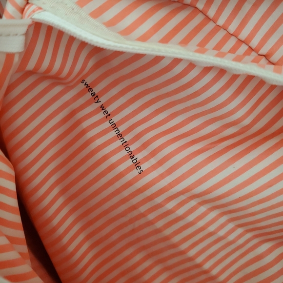 Lululemon Athletica Sweat & Go  Bag. - Picture 16 of 16